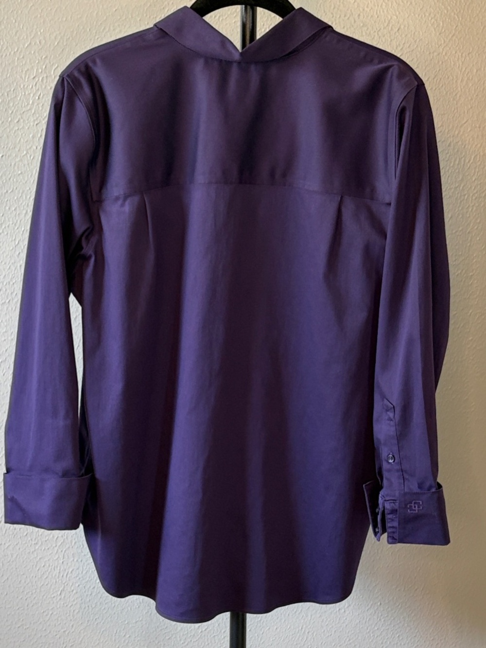 Chico's Deep Purple No-Iron Button Front Shirt Women’s Size 1 / US 8 - Picture 3 of 6